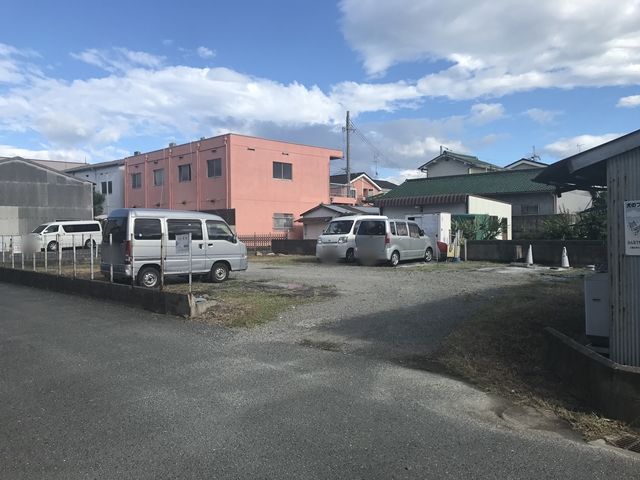 乾月極駐車場