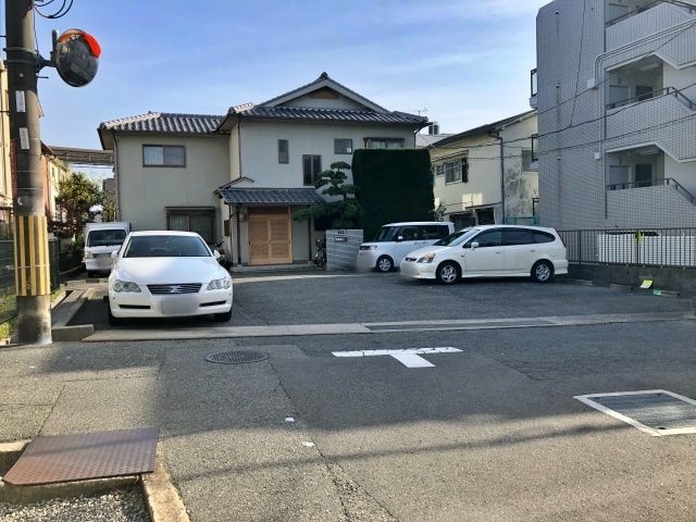 中井駐車場