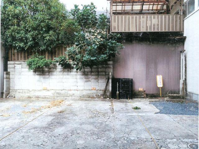 清涼苑駐車場