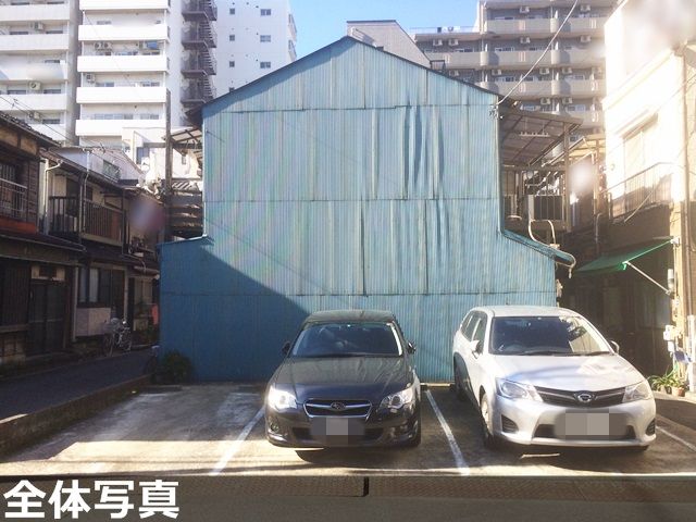 名波駐車場