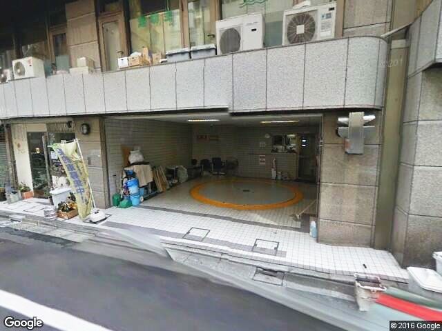 エクレ新宿駐車場