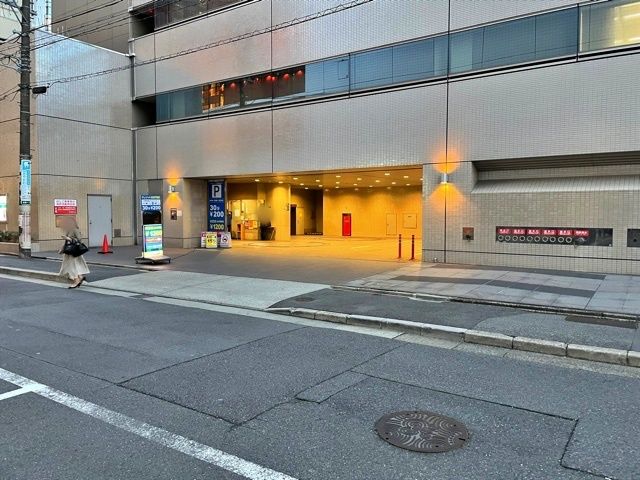 トラストパーク桜通豊田ビル駐車場