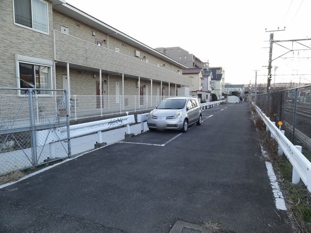 小机東駐車場