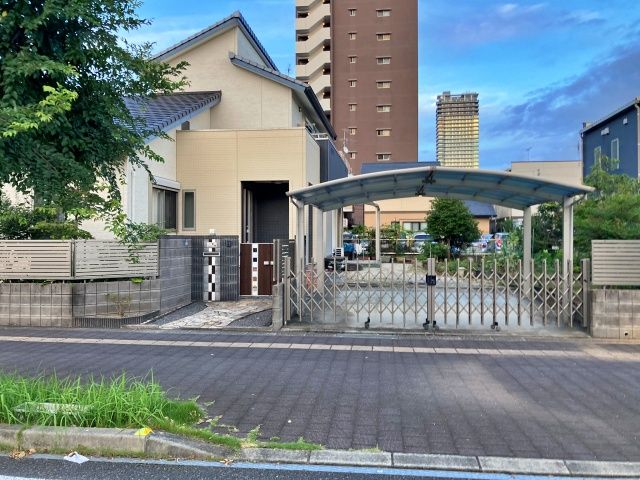 熊本駅から車で1分吉瀬邸激近駐車場