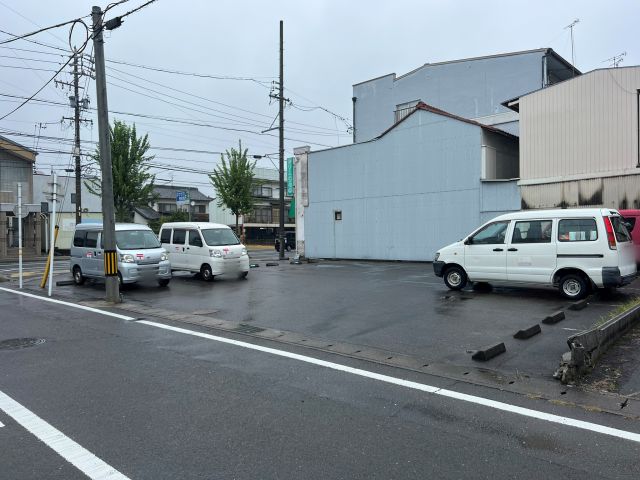 鷺山2562-15☆akippa駐車場