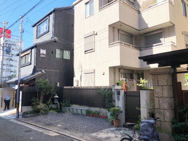 アキッパ 上呉服町13駐車場