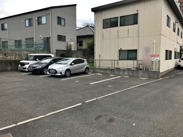 アキッパ クローバー駐車場