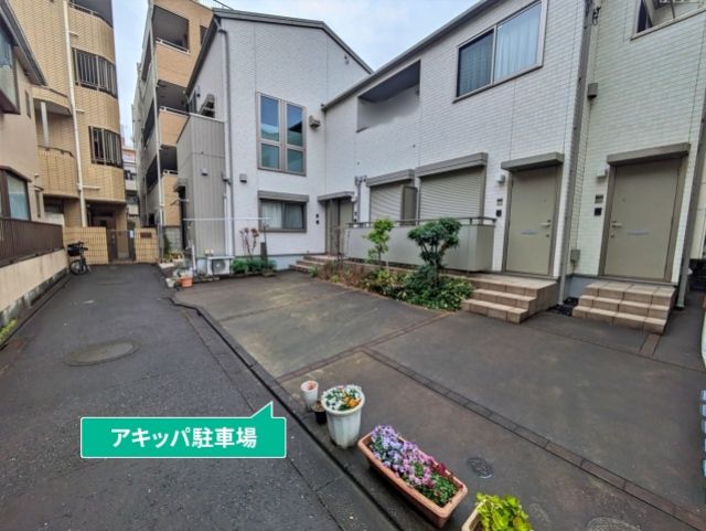 綾瀬4丁目la violaアキッパ駐車場