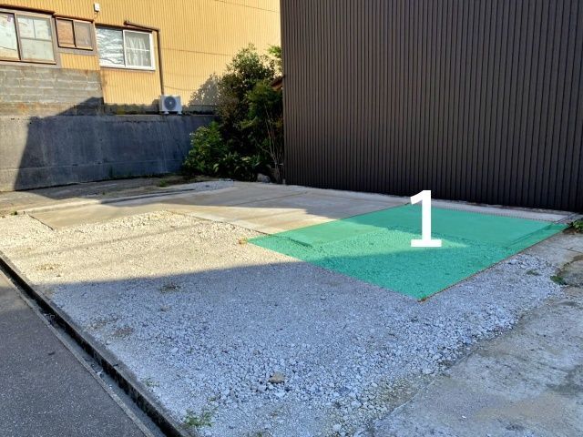 アキッパ 石川県金沢市西町4番丁15-3駐車場