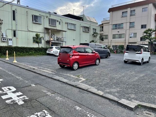 アキッパ 河辺町10丁目14-12駐車場