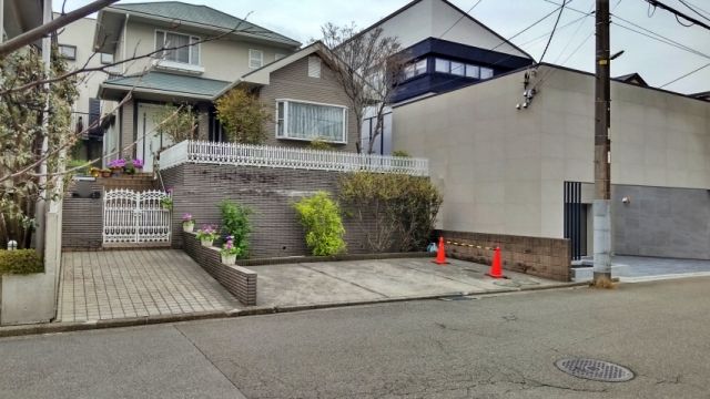 小野邸_新石川アキッパ駐車場