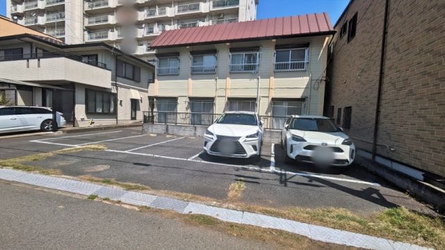マリオン小泉_アキッパ駐車場