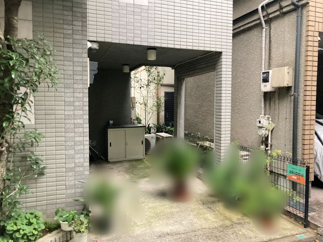 代々木2丁目36石井邸[akippa]駐車場【駐車難易度：高】