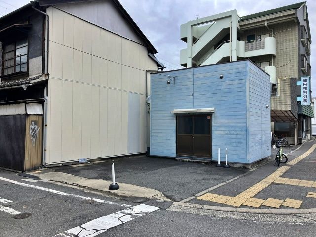 アキッパ 寿町11-15駐車場